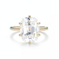 Ovale OMC Champagne Grande 4.5CT Moissanite Ring – champagne oval OMC moissanite in solid gold by Lunara