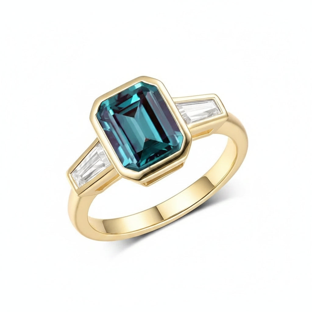 Émeraude Alexandrite Emerald Cut Ring – green tone by daylight