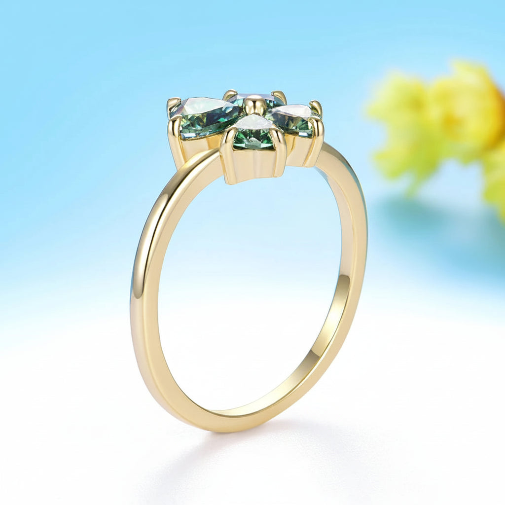 Sérénade Heart Moissanite Ring – rose gold setting detail