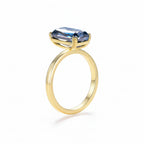 Croisé Bleu Moissanite Ring – top view of crossover design