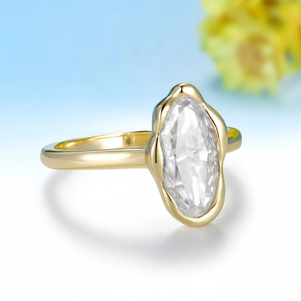 Étoile Diamond Solitaire Ring – yellow gold option