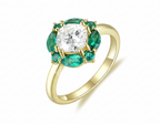 Jardin Émeraude Moissanite Ring – top view of emerald cut stone