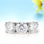 Diamant 6CTW IGI Lab Diamond Ring – worn on hand