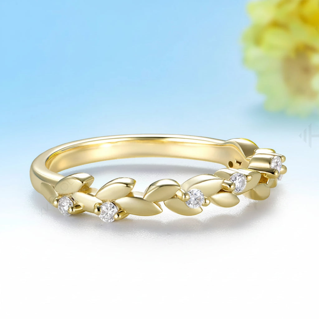 Blé d'Or Lab Diamond Wheat Band Ring – worn on hand
