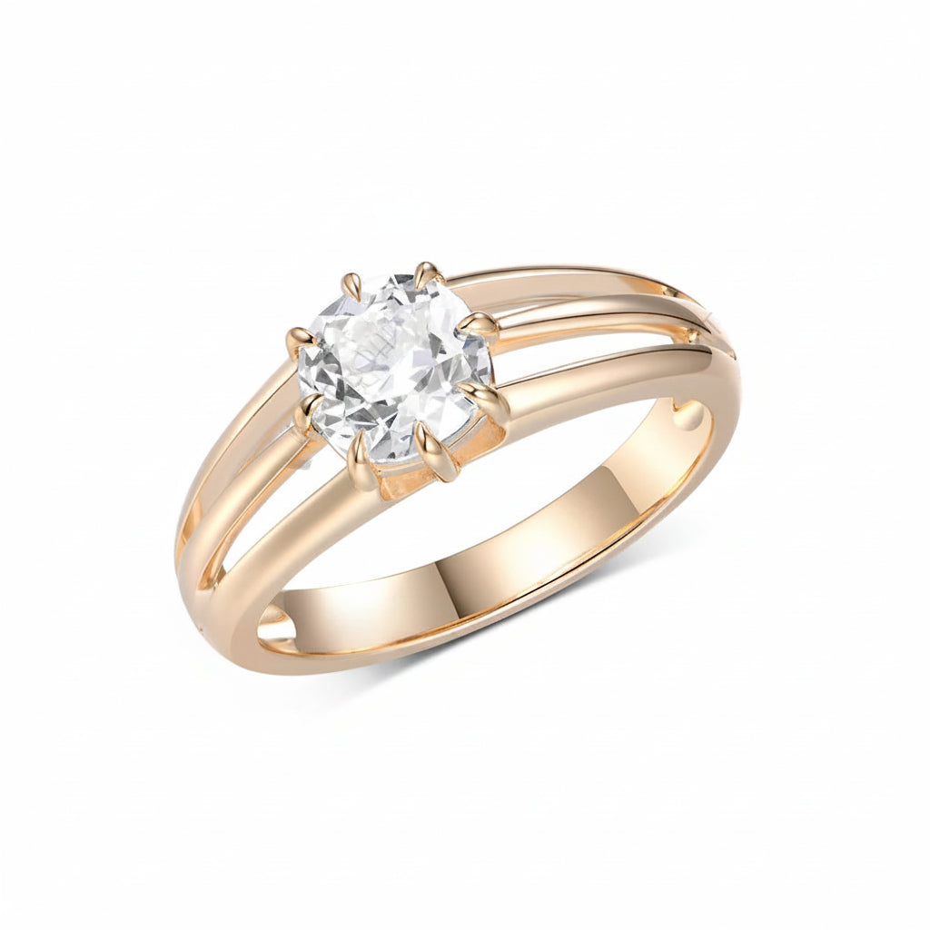 Coussin Classique 1CT Moissanite Ring – top view of cushion stone