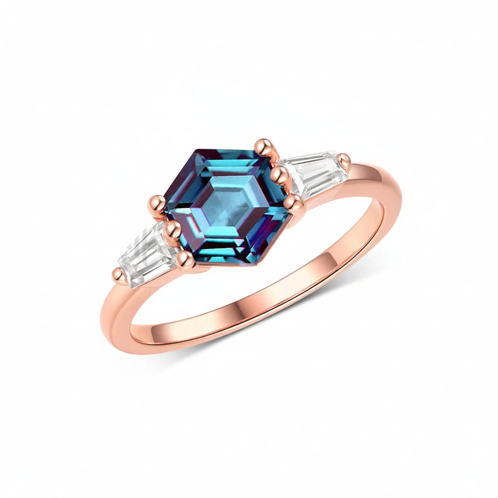 Étoile Alexandrite Hexagon Ring – green tone by daylight