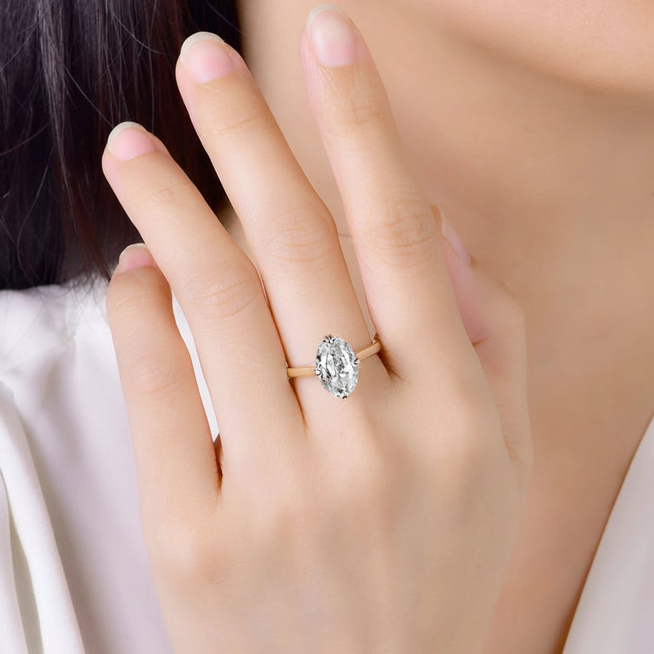 Ovale OMC Majestic 4.5CT Moissanite Ring