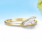 Coussin Oval Moissanite Ring – white gold setting