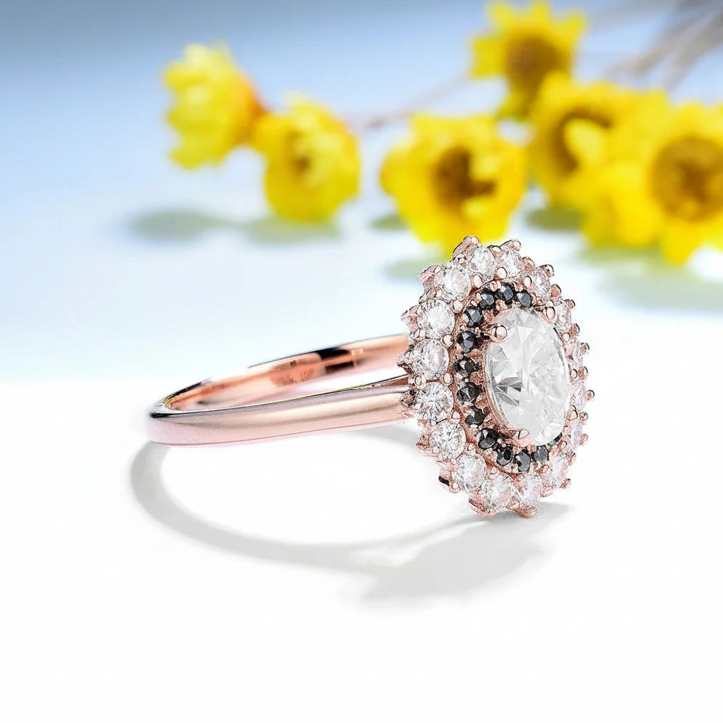Dualité Moissanite Contrast Ring – top view of contrast stones