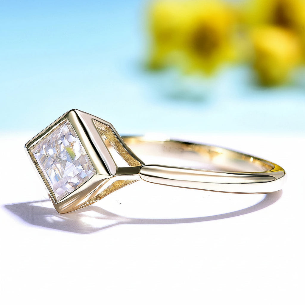 Éclat Rhombus Moissanite Ring – worn on hand