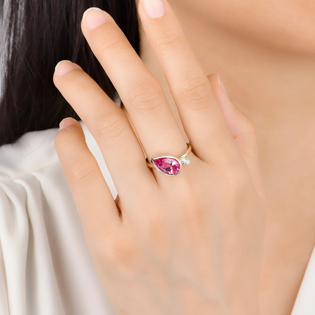 Poire Rose 3.5CT Pink Sapphire Moissanite Ring
