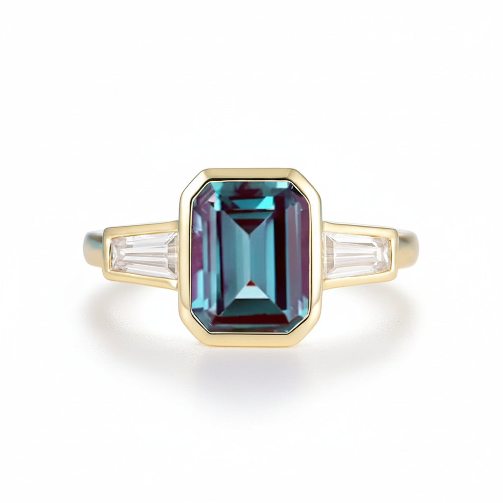 Émeraude Alexandrite Emerald Cut Ring – alexandrite in emerald cut setting in solid gold by Lunara