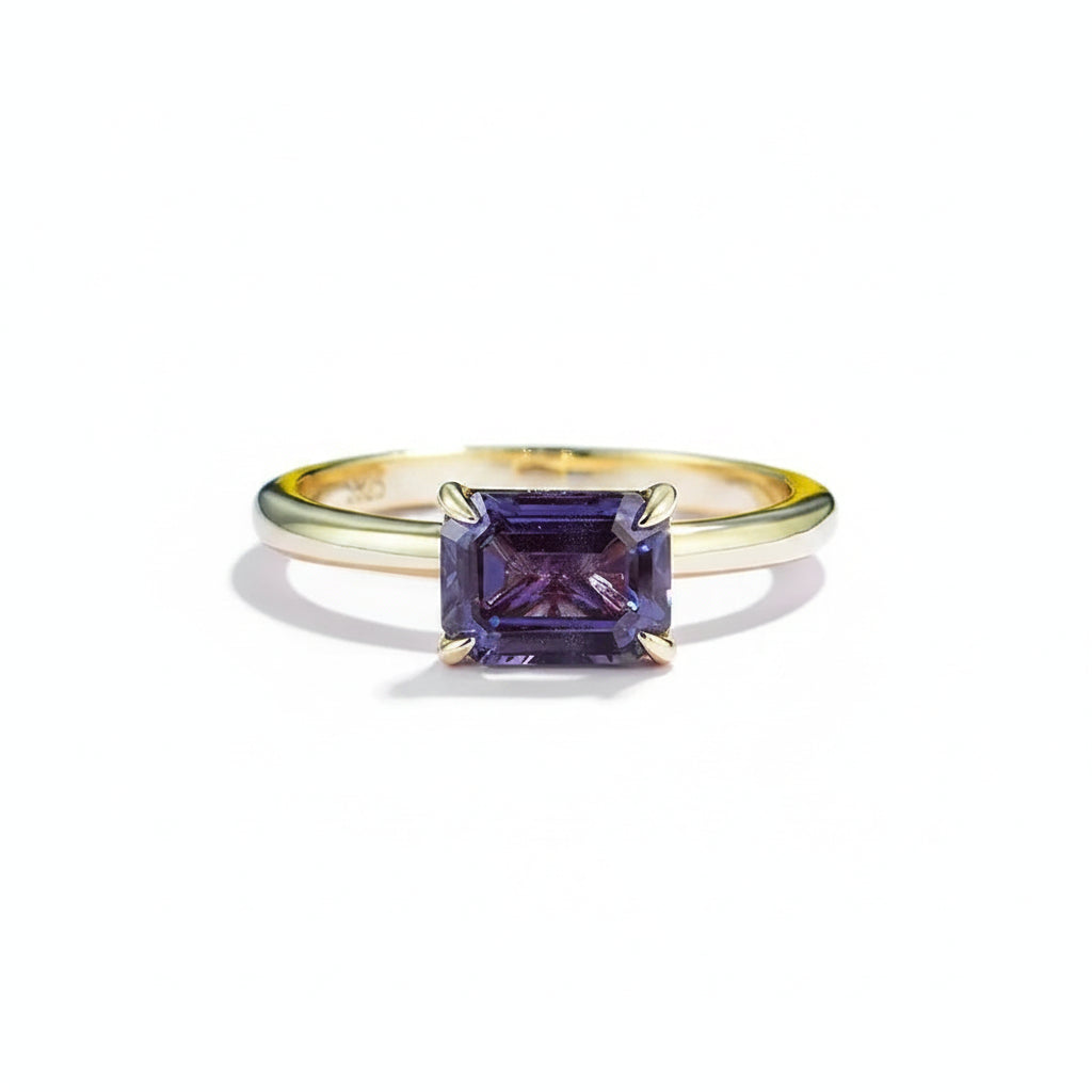 Arc-en-Ciel Alexandrite Emerald Ring – colour-changing alexandrite emerald cut in solid gold by Lunara